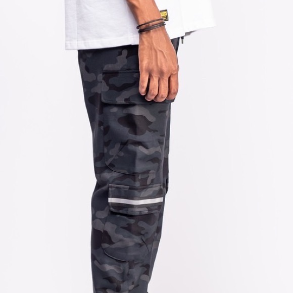 Black camo joggers - Picture 2 of 3